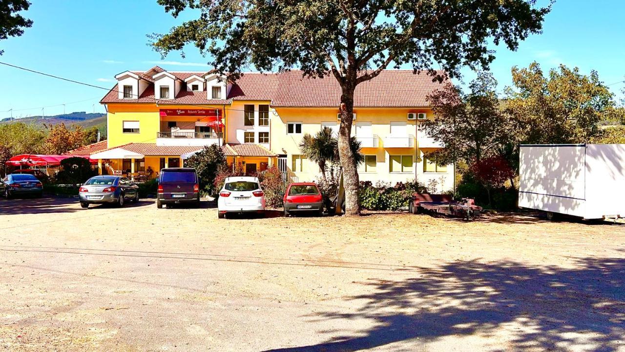 Residencial A Cista Hotel Vila da Ponte Eksteriør billede